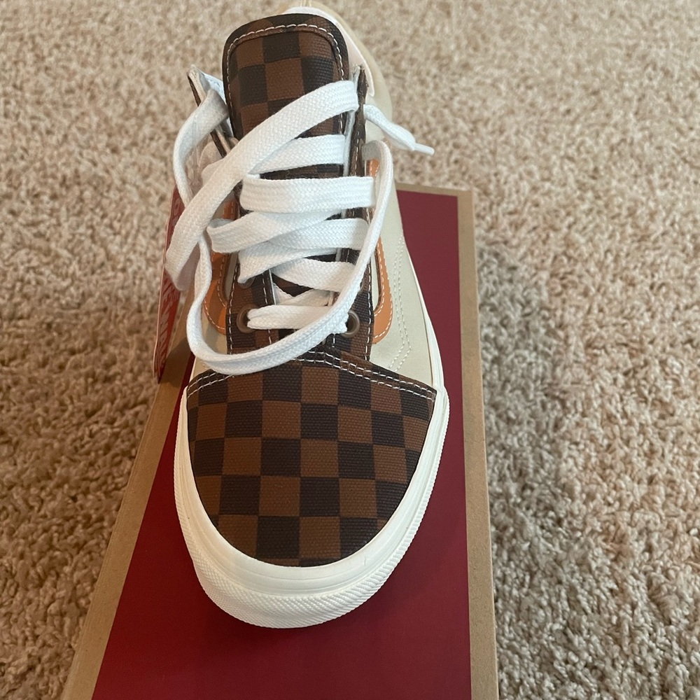 NWT Vans